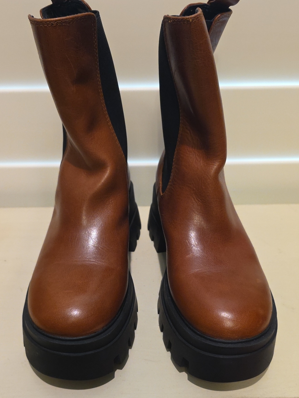 Gianni Bini Brown Leather Chunky Chelsea Ankle Boots